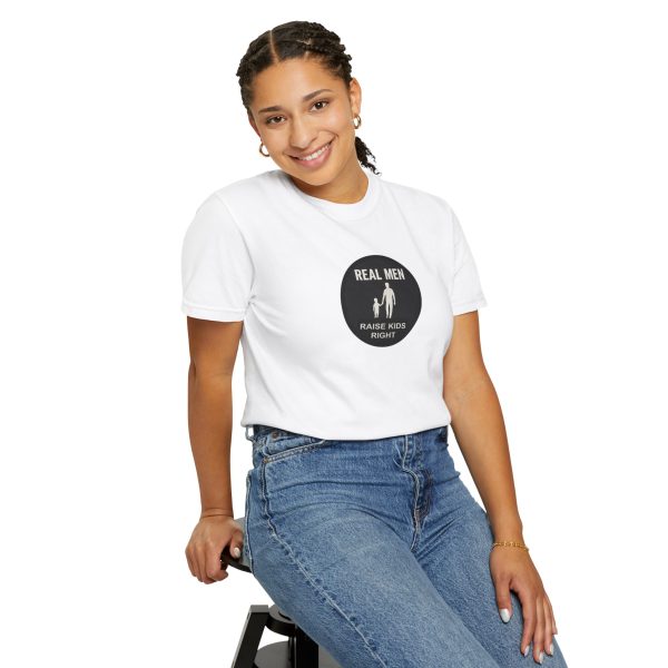 Grill Master Joke Teller Remote Controller T-Shirt - Image 4